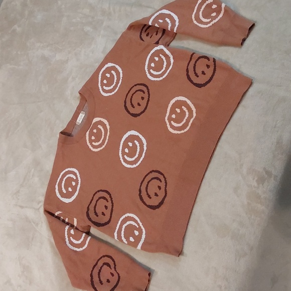 Altar'd State Smiley Face Oversized Knit Crew Neck Swester Womens Size M - Picture 2 of 11
